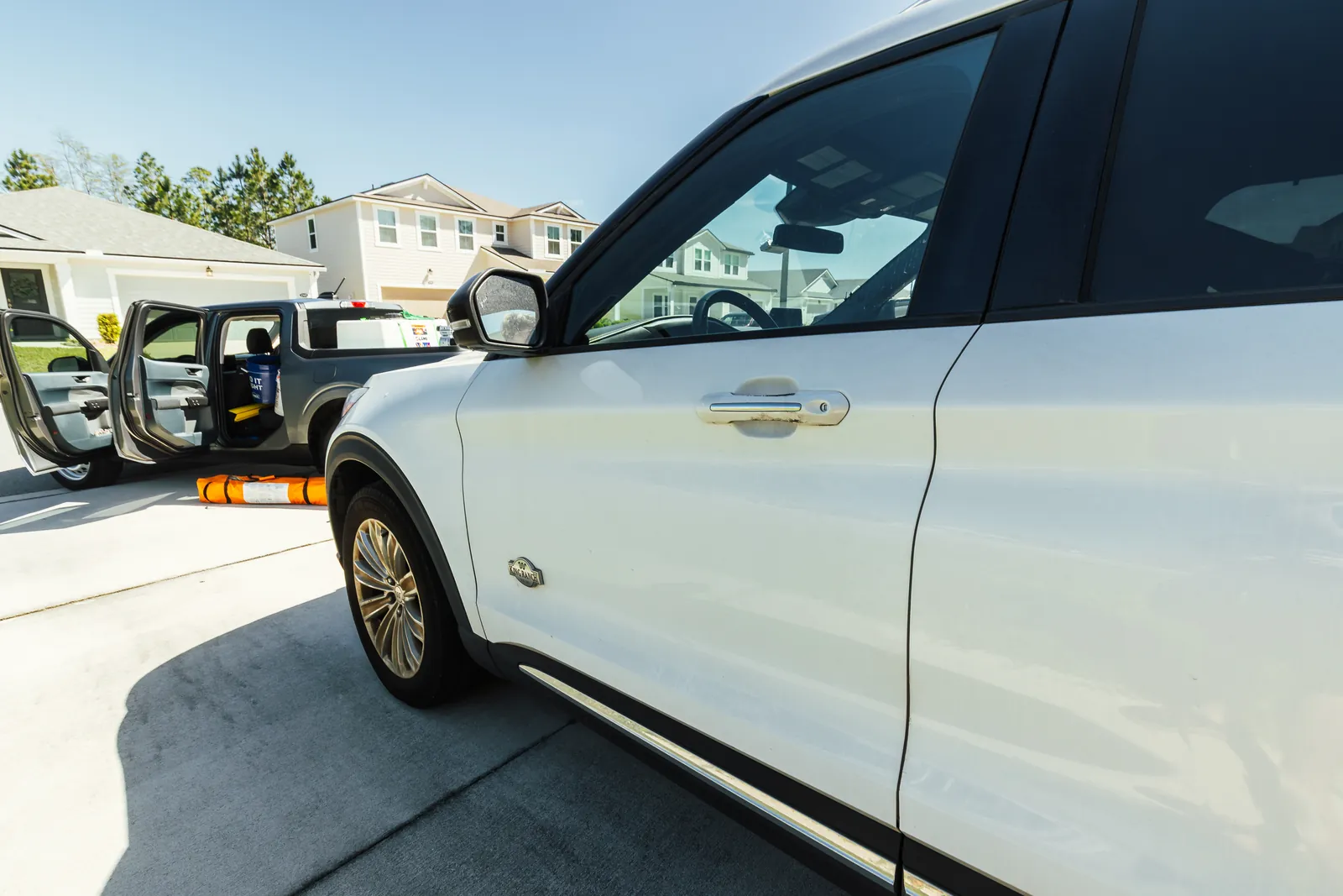 Ford Explorer before the completed mobile detailing service